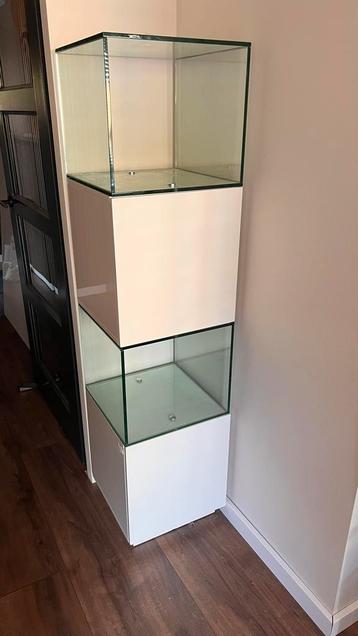 Glazen Buffetkast - 40x40x157cm beschikbaar voor biedingen