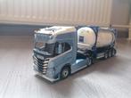 Tekno iveco met tank container ligthart., Hobby en Vrije tijd, Modelauto's | 1:50, Ophalen of Verzenden, Zo goed als nieuw, Bus of Vrachtwagen