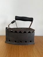 Antiek strijkijzer, Antiek en Kunst, Antiek | Gereedschap en Instrumenten, Ophalen of Verzenden