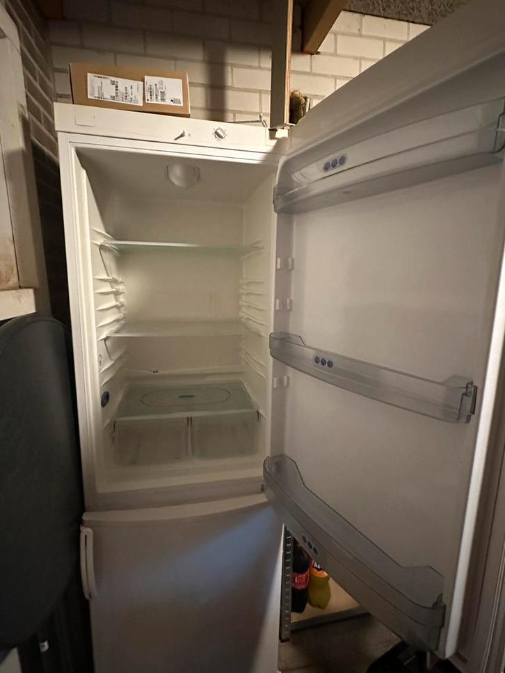 Gratis Whirlpool Koel-Vriescombinatie - Afhalen, Witgoed en Apparatuur, Koelkasten en IJskasten, Gebruikt, Met vriesvak, 200 liter of meer