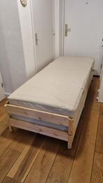 Ikea UTAKER bed met VANNAREID matras / mattress, Huis en Inrichting, Slaapkamer | Bedden, Beige, 80 cm, Zo goed als nieuw, Hout