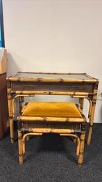 Rotan/ bamboe kaptafel met kruk, Ophalen of Verzenden