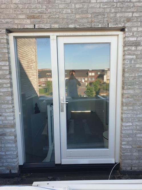 Kozijn met deur en zijlicht. Zie beschrijving, Doe-het-zelf en Verbouw, Kozijnen en Schuifpuien, Zo goed als nieuw, Deurkozijn