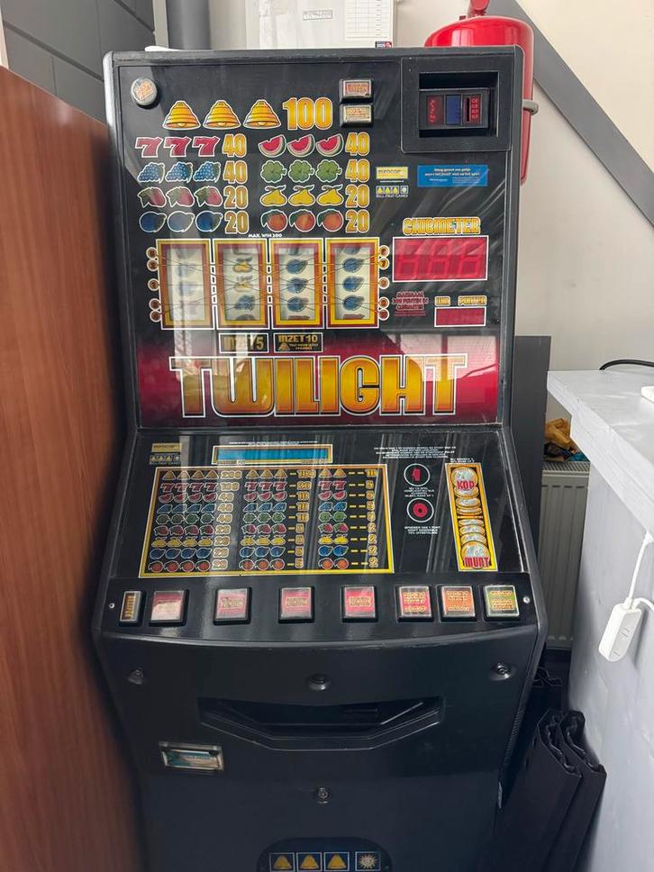 Twilicht gokkast - werkt op euro's!, Verzamelen, Automaten | Gokkasten en Fruitautomaten, Gebruikt, Euro, Ophalen