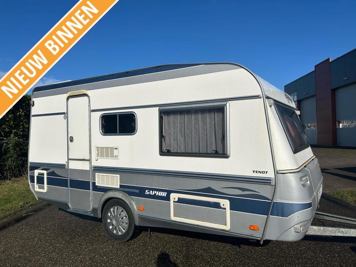 Fendt Saphir 420 LUIFEL, VAST BED, Caravans en Kamperen, Caravans, Bedrijf, tot en met 4, 750 - 1000 kg, Treinzit, Fendt, Dwarsbed