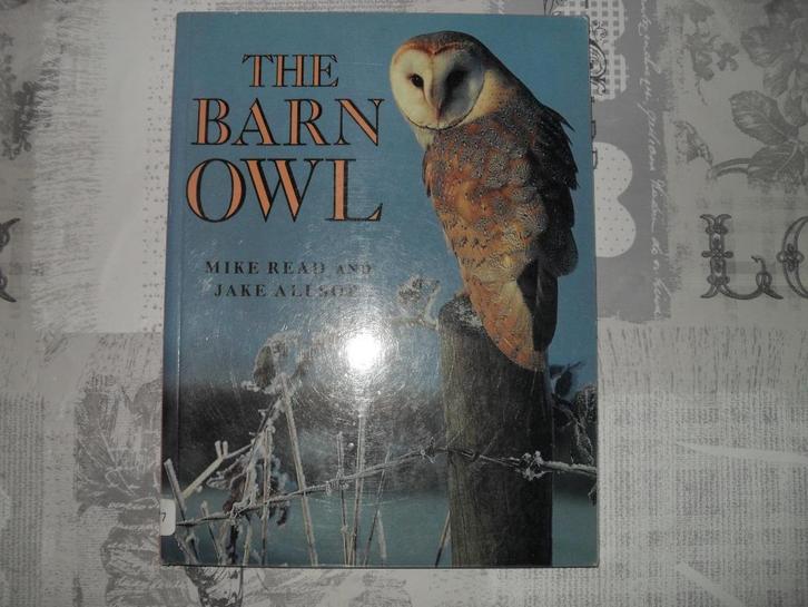 BOEK MIKE READ-THE BARN OWL(DE KERKUIL)., Boeken, Encyclopedieën, Gelezen, Los deel, Dieren, Ophalen of Verzenden