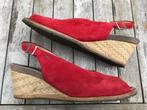 Aparte rode suëde Wolky espadrilles schoenen  mt 38  i.g.st., Kleding | Dames, Schoenen, Ophalen of Verzenden, Zo goed als nieuw