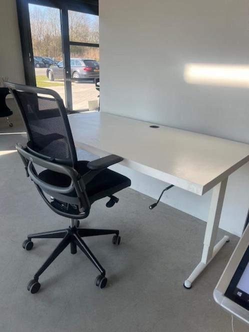 Bureau set, Huis en Inrichting, Bureaus, Zo goed als nieuw, Bureau, In hoogte verstelbaar, Ophalen of Verzenden