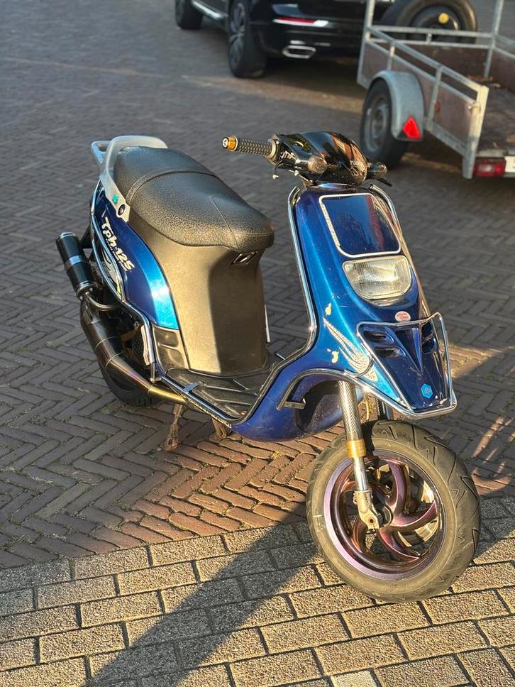Piaggio typhoon 183cc a1, Fietsen en Brommers, Scooters | Piaggio, Zo goed als nieuw, Overige modellen, Tweetakt, Ophalen