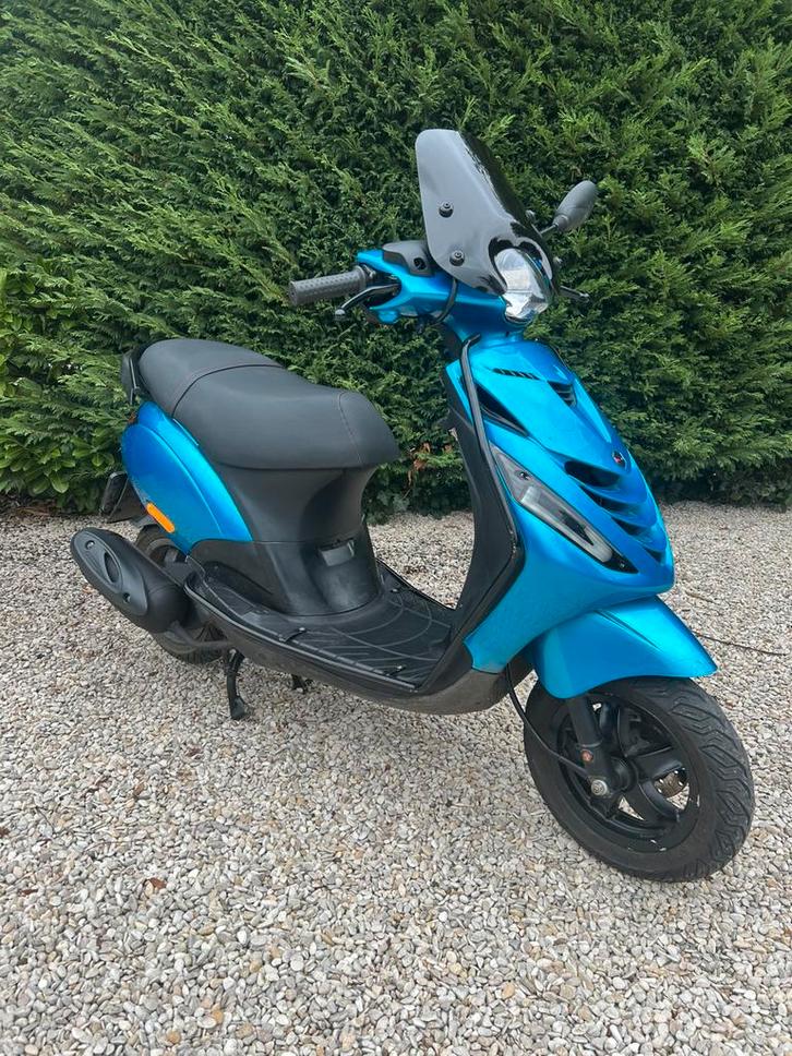 PIAGGIO ZIP 2017 BROM 12594KM, Fietsen en Brommers, Scooters | Piaggio, Gebruikt, Zip, Maximaal 45 km/u, Benzine, Ophalen