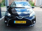 Toyota Yaris 1.3 VVT-i Aspiration | Navi | Design Pack, Auto's, Toyota, 12 maanden, Gebruikt, 4 cilinders, Zwart