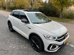 Volkswagen T-Roc 1.5 TSI R-Line 150pk 7-DSG 2023 VOL + NAP!, 65 €/maand, 1258 kg, 1498 cc, Zwart