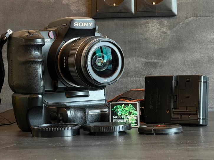 Sony a700 met 18-55 lens, VG-C70AM, 16GB CF-kaart, Audio, Tv en Foto, Fotocamera's Digitaal, Gebruikt, Spiegelreflex, Sony, Minder dan 4 keer