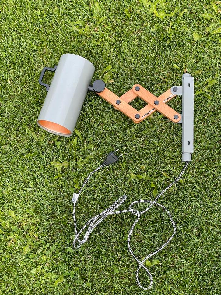 ZUIVER Industriële Uitschuifbare Wandlampen, Huis en Inrichting, Lampen | Wandlampen, Nieuw, Hout, Metaal, Ophalen