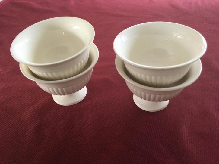 Wedgwood Edme schaaltjes 2 nw en 2 minimale gebruiksporen, Antiek en Kunst, Antiek | Servies los, Ophalen of Verzenden