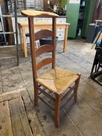Oude kerkstoel met rieten zitting, Antiek en Kunst, Antiek | Meubels | Stoelen en Banken, Ophalen