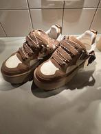 UGGS Astromel Sneaker Chestnut mt 39, Ophalen of Verzenden, Nieuw, Sneakers of Gympen