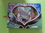 Calyrex Shadow Rider V Collection Box SEALED, Nieuw, Foil, Ophalen of Verzenden, Boosterbox