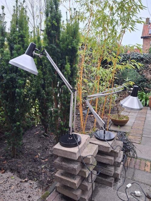 Retro Vintage Hala lampen. 2 stuks, Verzamelen, Retro, Huis en Inrichting, Ophalen