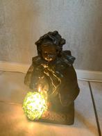 Prachtig sierlijk antiek figuurtje meisje met lampje, Ophalen of Verzenden