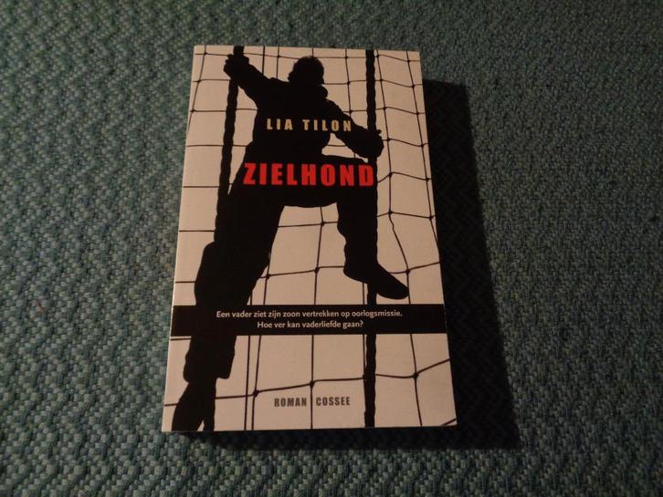 Zielhond - Lia Tilon, Boeken, Romans, Zo goed als nieuw, Nederland, Ophalen of Verzenden