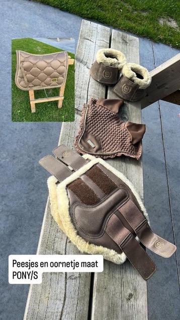 Oornetje maat S  beschikbaar voor biedingen