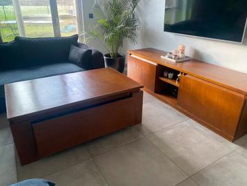 TV kast en salontafel  beschikbaar voor biedingen