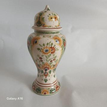 GOUDS PLATEEL DEKSELVAAS IVORA  MET FIJN SCHILDERWERK beschikbaar voor biedingen