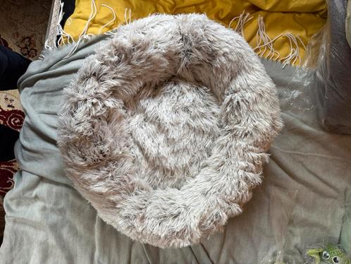 Fluffy grijze honden mand, Dieren en Toebehoren, Hondenmanden, Nieuw, Stof, Ophalen of Verzenden