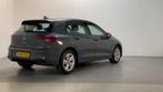 Volkswagen Golf 1.0 eTSI DSG Life Virtual Cockpit Navigatie, Auto's, Stof, Gebruikt, Met garantie (alle), 23 km/l
