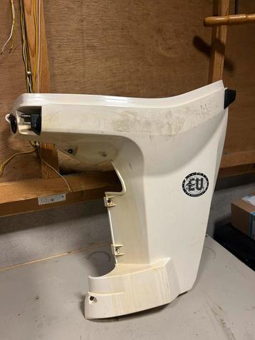 Evinrude E-TEC 15 / 25 / 30 pk zijkap bakboord beschikbaar voor biedingen