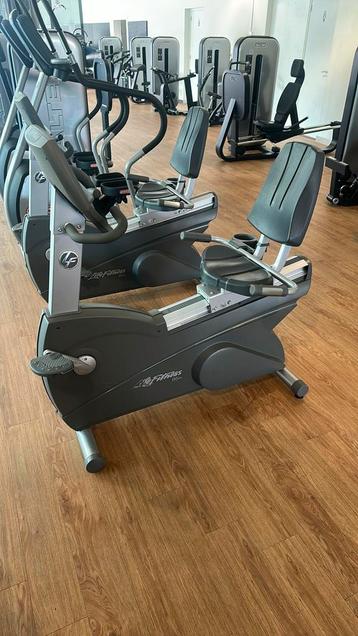 Life fitness recumbent bike 2 stuks beschikbaar voor biedingen