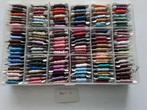 Doos vol met dmc borduurgaren  nr 2, Ophalen of Verzenden, Handborduren, Borduurgaren of Zijde