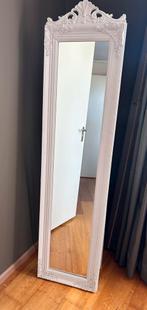 Witte passpiegel met sierlijke lijst, Ophalen, Minder dan 50 cm, Zo goed als nieuw, 150 tot 200 cm