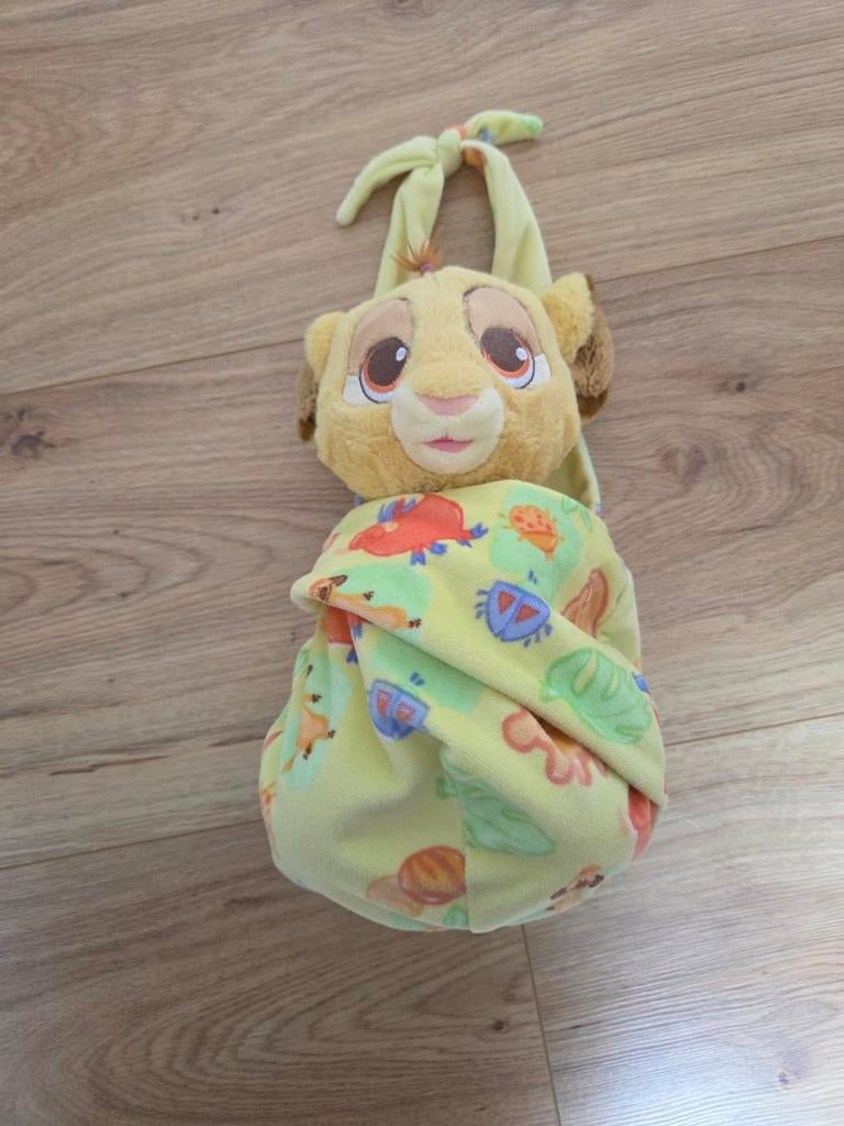 Knuffel baby Simba, uit Disneyland parijs, Ophalen of Verzenden, Leeuwenkoning of Jungle Boek, Zo goed als nieuw, Knuffel