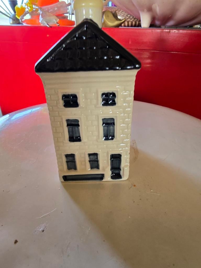 Klm huisje nr 26  uit 2013, Ophalen, Zo goed als nieuw