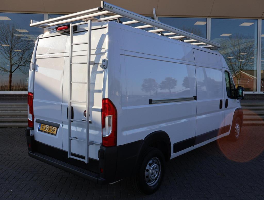 Fiat Ducato 35 2.3 149 PK MULTIJET L3H2 EURO 6 + CAMERA / IM, Auto's, Bestelauto's, Voorwielaandrijving, Gebruikt, 3000 kg, Wit