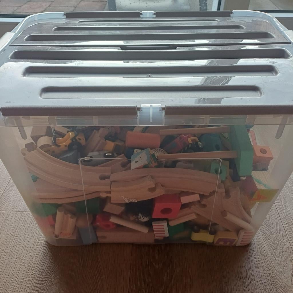 Grote bak met houten speelgoed, Kinderen en Baby's, Speelgoed | Houten speelgoed, Ophalen