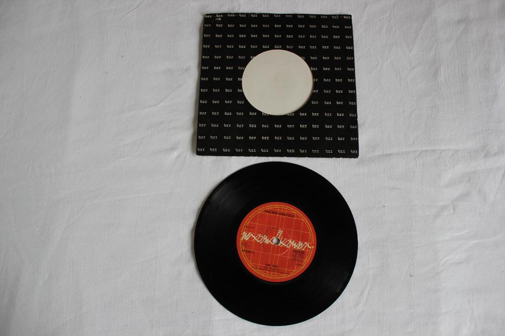 the red crayola - wives in orbit, Maxi-single, Ophalen of Verzenden, Zo goed als nieuw, Pop