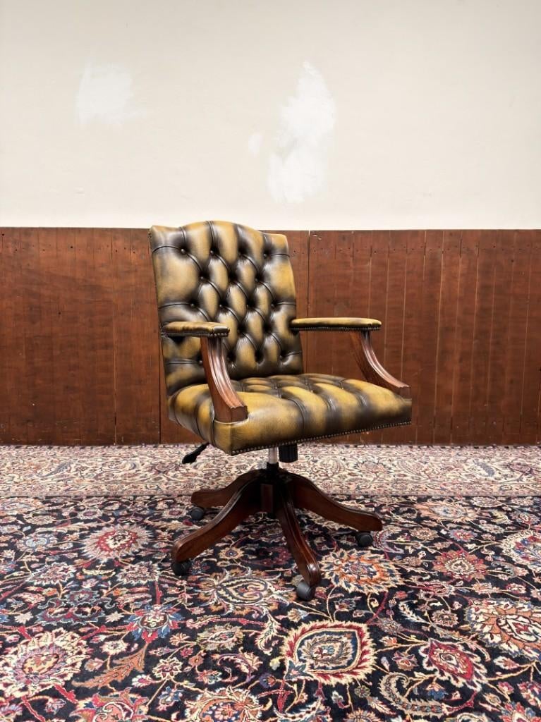 NIEUW! Klassiek Engels Chesterfield Bureaustoel, Antiek en Kunst, Ophalen