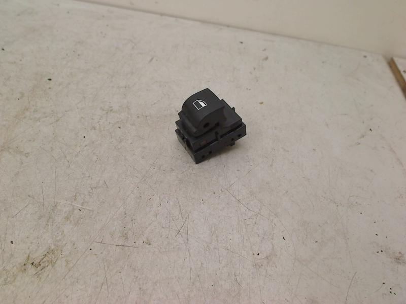 Raamschakelaar BMW 3 serie (F30) (2012-03/2018-10) 9361936, Gebruikt, Petuelring 130, München 80809, , Duitsland, BMW, Bayerische Motoren Werke AG