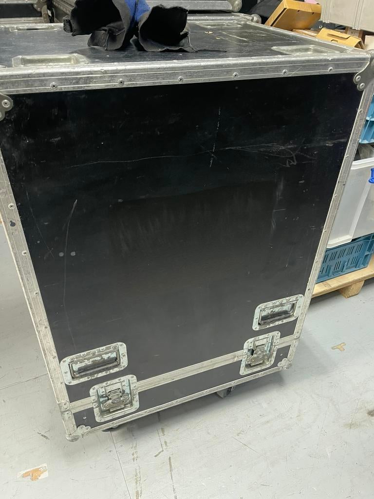 Set 2 Stuks voor 3x D&B Q1Line Array Speakers p/Case STOLP, Ophalen, Gebruikt, Overige instrumenten, Flightcase