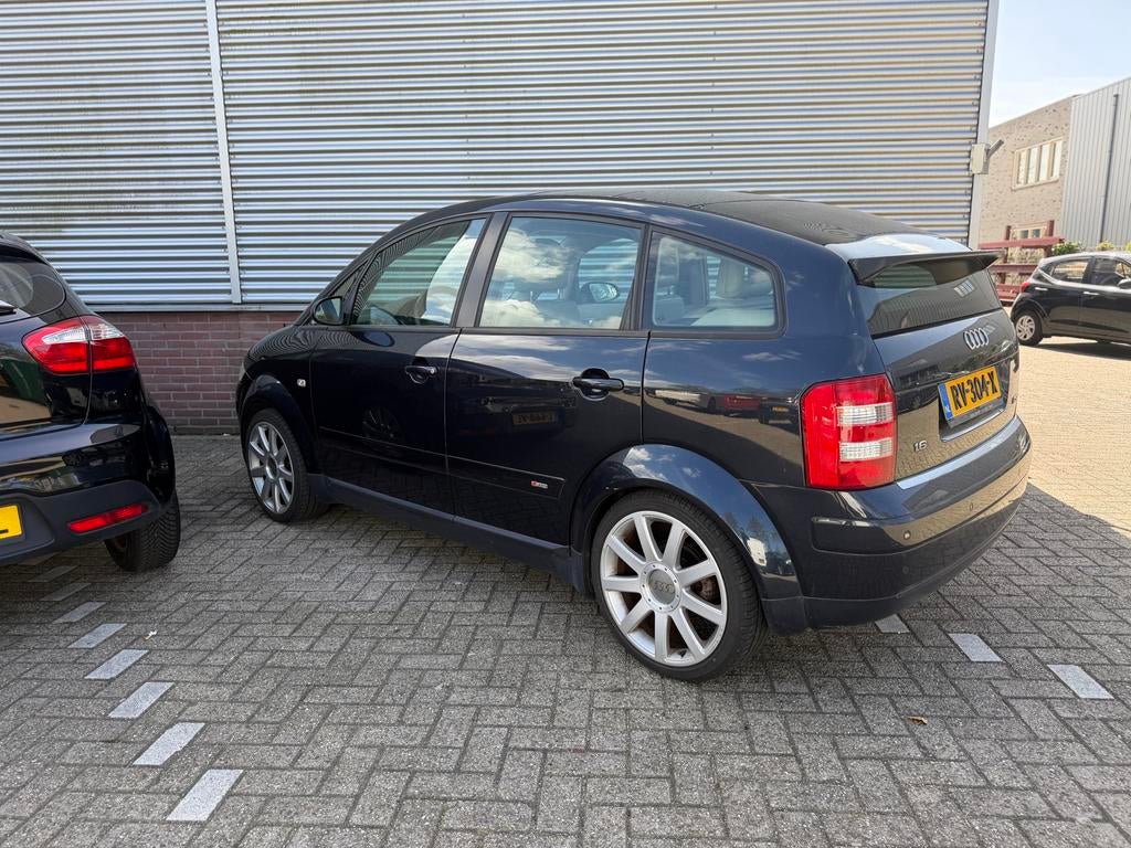 Audi A2 1.6 FSI 81KW 2003, Auto's, Audi, Voorwielaandrijving, 970 kg, 40 €/maand, Beige