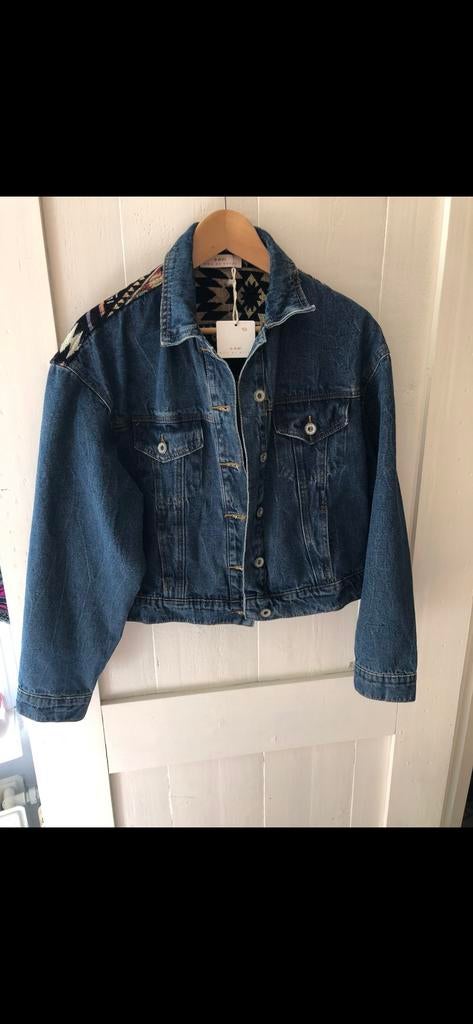 Nieuwe spijkerjas met mooie print, Ophalen of Verzenden, Nieuw, Maat 36 (S), Blauw