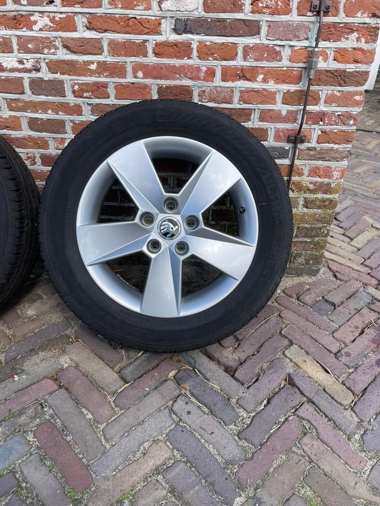 Skoda lichtmetalen velgen, Auto-onderdelen, Banden en Velgen, Ophalen, Velg(en), 16 inch, 205 mm
