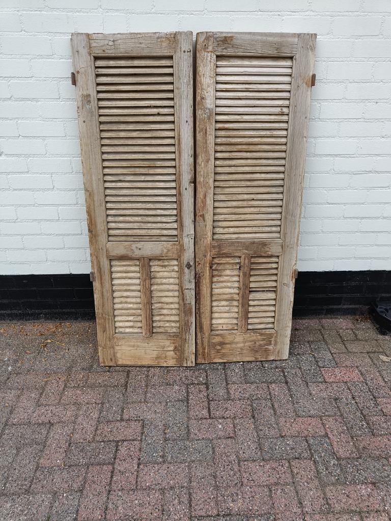 Louvre luiken, Ophalen