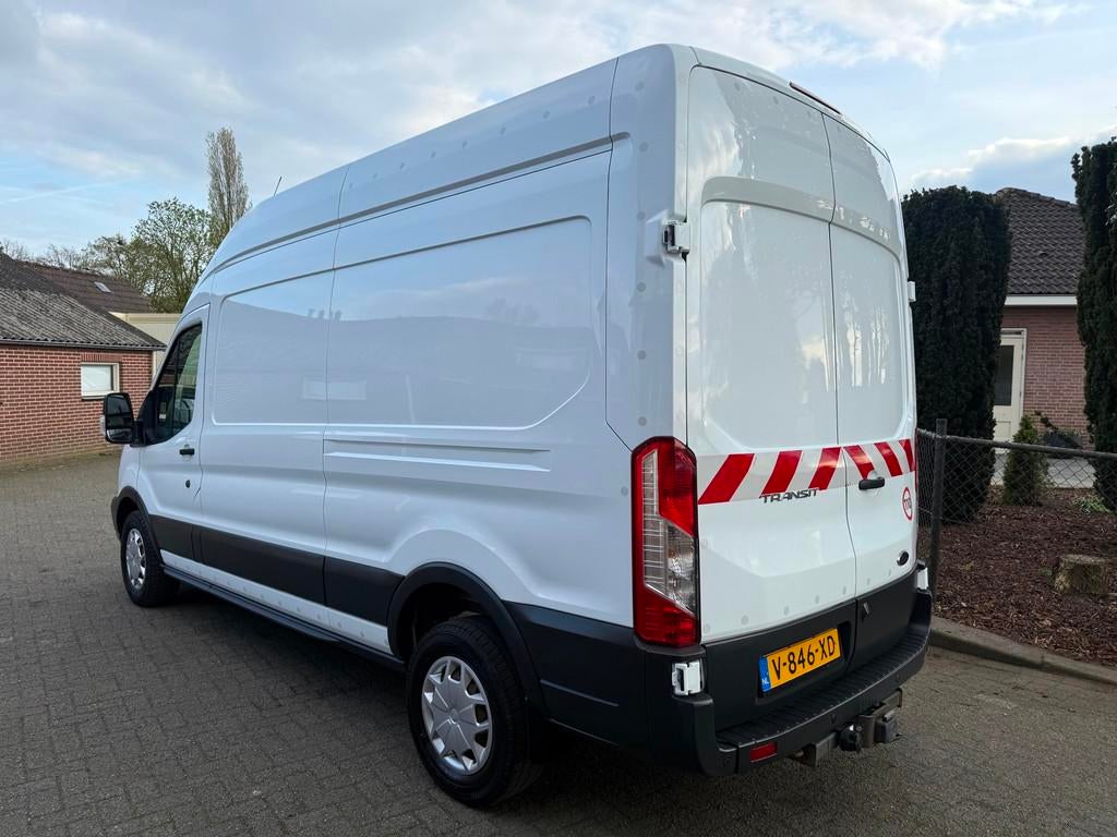 Ford Transit 350 2.0 TDCI L3H3 Trend euro 6 camera airco cru, Auto's, Achterwielaandrijving, Euro 6, 4 cilinders, 2800 kg