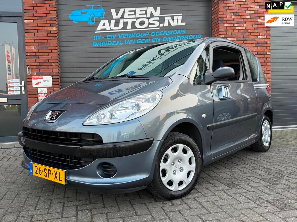 Peugeot 1007 1.4 Urban Trekhaak Nieuwe APK NAP!, Voorwielaandrijving, 15 km/l, 4 cilinders, 4 stoelen