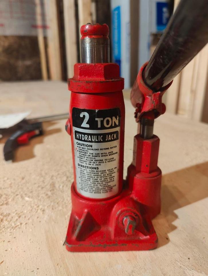 Hydraulische Potkrik 2 Ton – Compact & Krachtig, Auto diversen, Krikken, Zo goed als nieuw, Potkrik, Hydraulisch, Ophalen