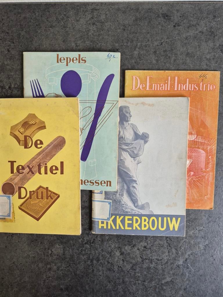 4 Oude Brochure Gero ..Dru  onderwijstentoonstellingen, Ophalen of Verzenden, 1980 tot heden, Tijdschrift